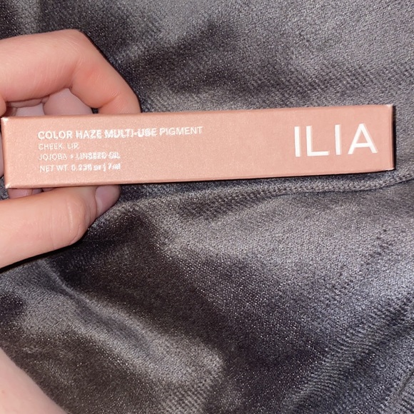 🌷4 piece Brand new Makeup bundle! - Picture 4 of 9